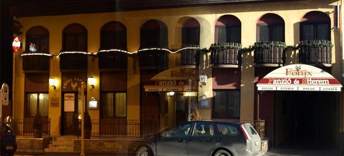 Fonix Panzio Hotel Pápa Esterno foto